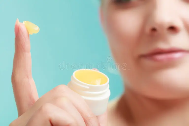 وازلین و ضدعفونی: آیا می‌تواند به بهبود زخم‌ها کمک کند؟