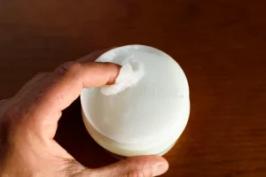 وازلین و ضدعفونی: آیا می‌تواند به بهبود زخم‌ها کمک کند؟