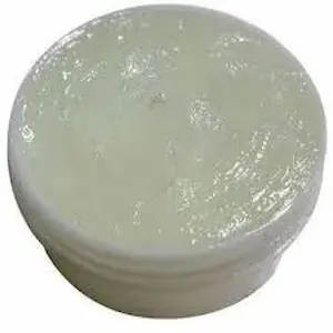 🎯 Discover the top 5 wholesale suppliers of industrial petroleum jelly from Iran. High-quality bulk vaseline, certified & ready for global export.